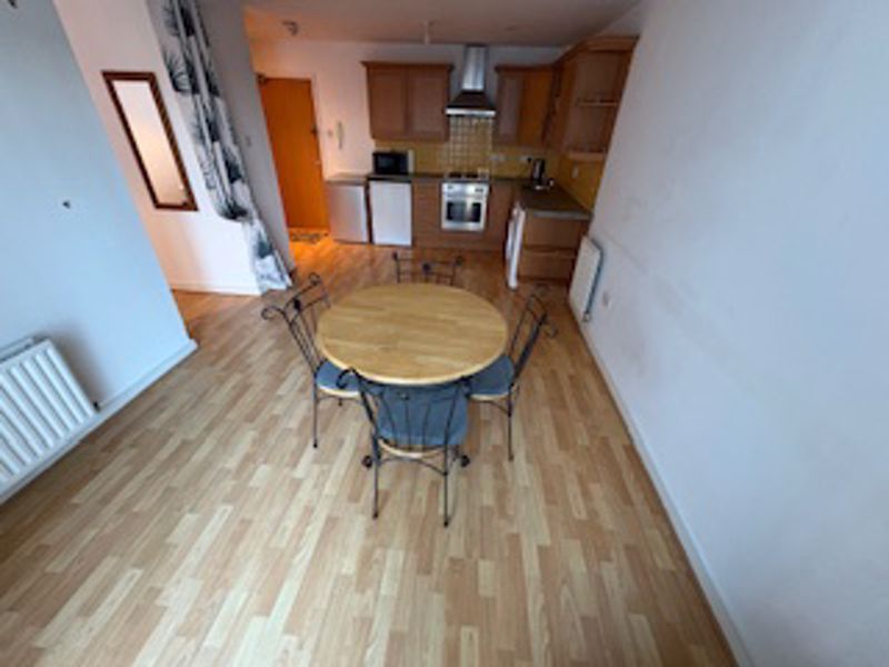 Property photo 3 of 6 Lounge Kitchen