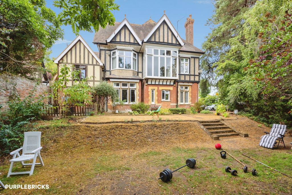 Property photo 2 of 19