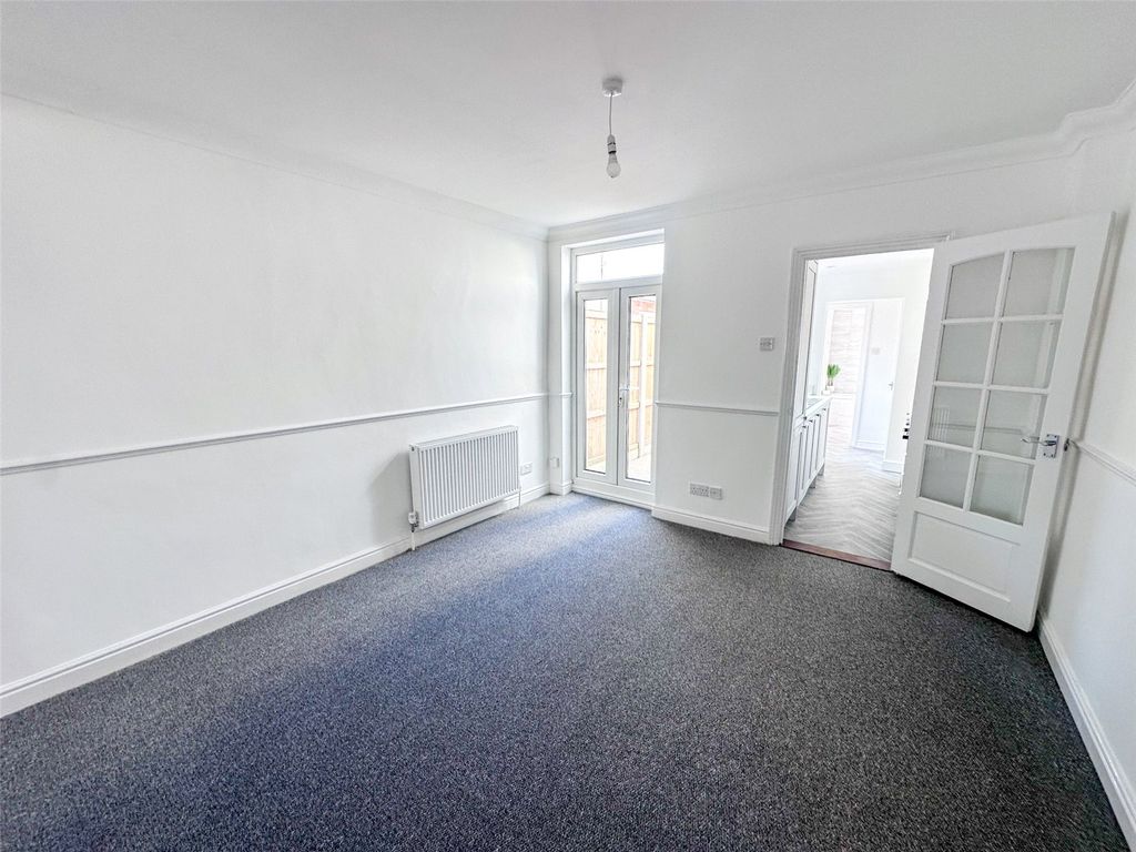 Property photo 3 of 9 Picture No. 03