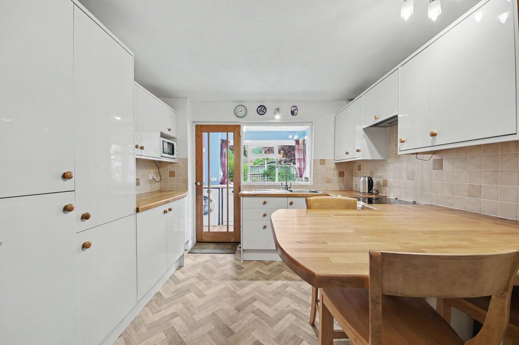 Property photo 3 of 15