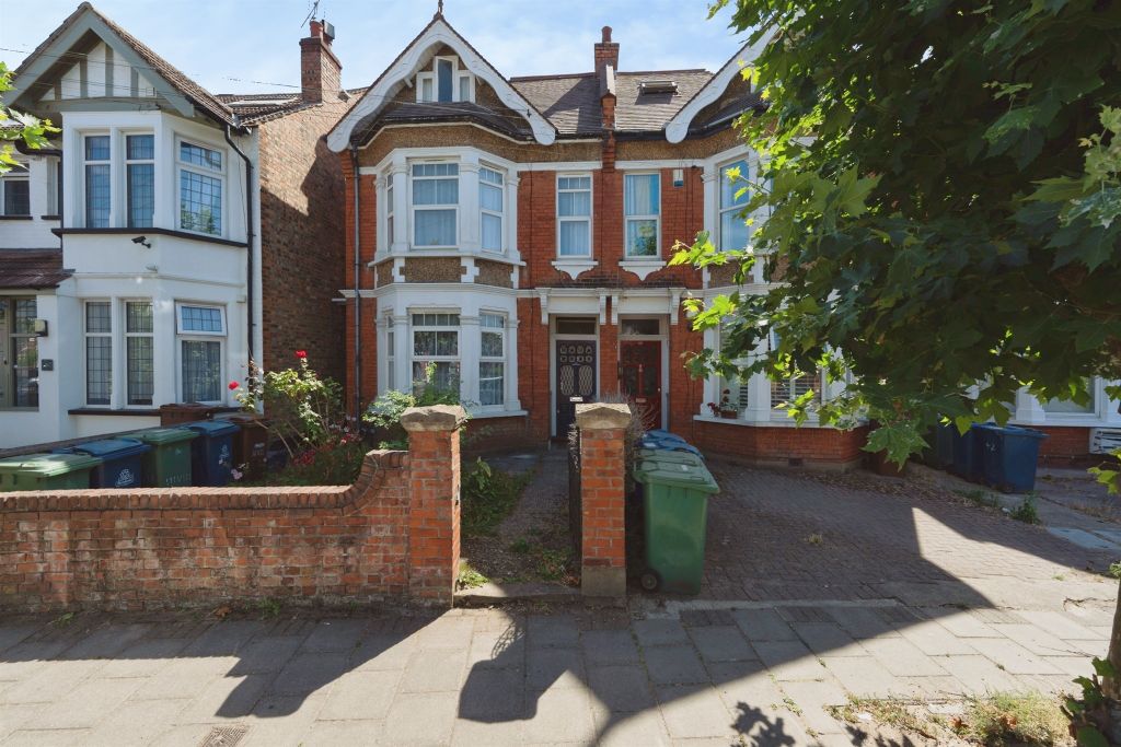 Property photo 1 of 17