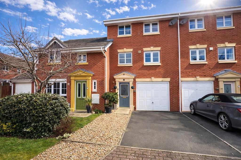 Property photo 1 of 28 1.Png