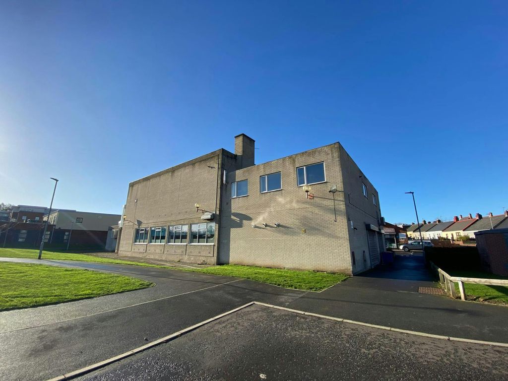 Property photo 3 of 6 Vynj7698.Jpg