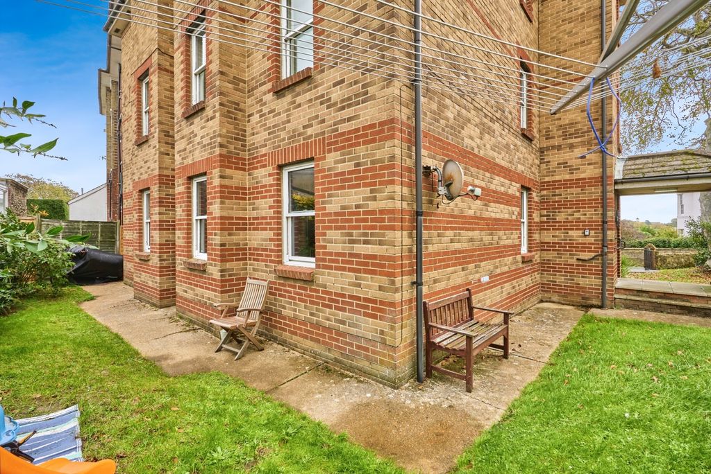 Property photo 2 of 14 Photo