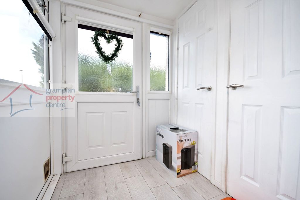 Property photo 3 of 15 Porch .Jpg