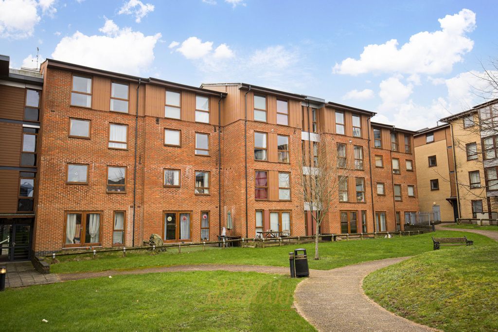 Property photo 1 of 19