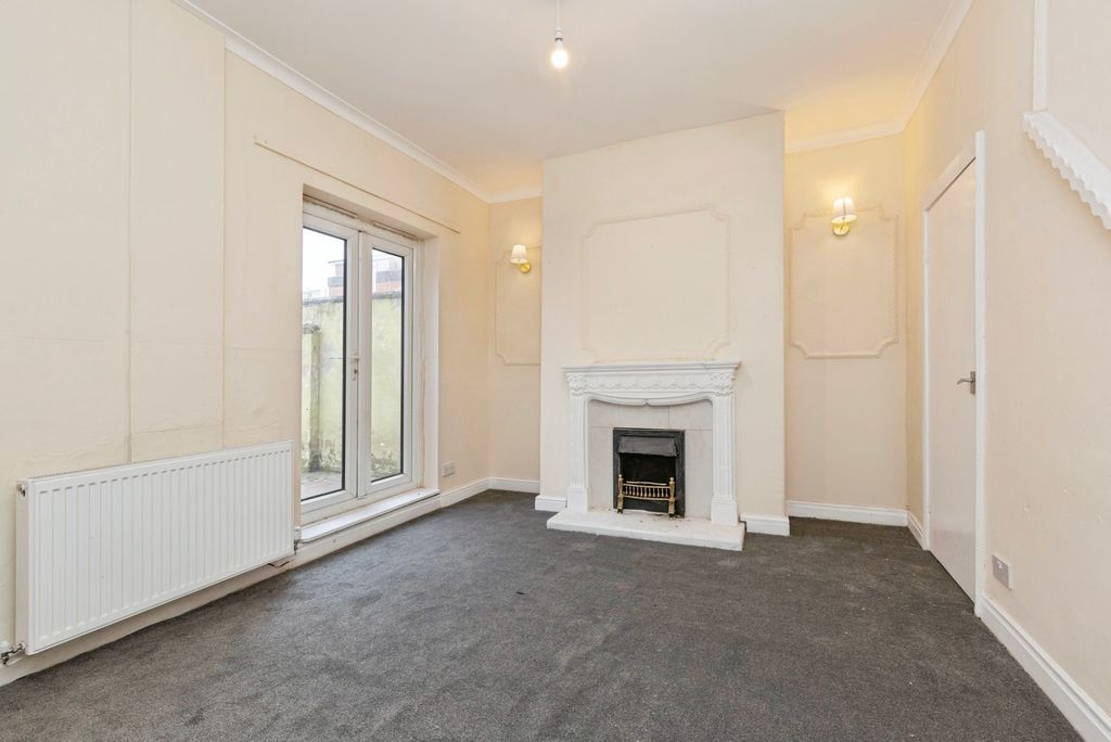 Property photo 2 of 14 Photo