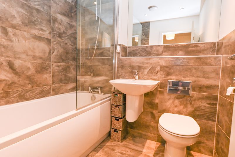 Property photo 3 of 12 Photo 11