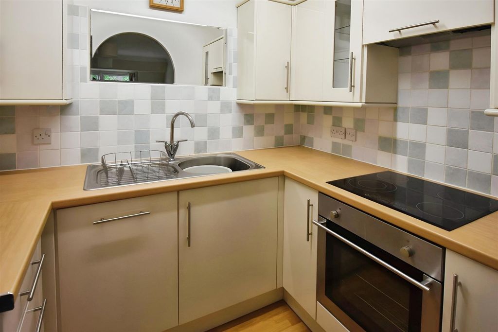 Property photo 2 of 9 215925dc-Hoh 20Kitchen.Jpg