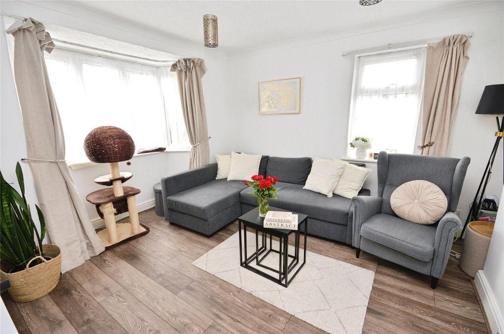 Property photo 2 of 11 Picture No. 04