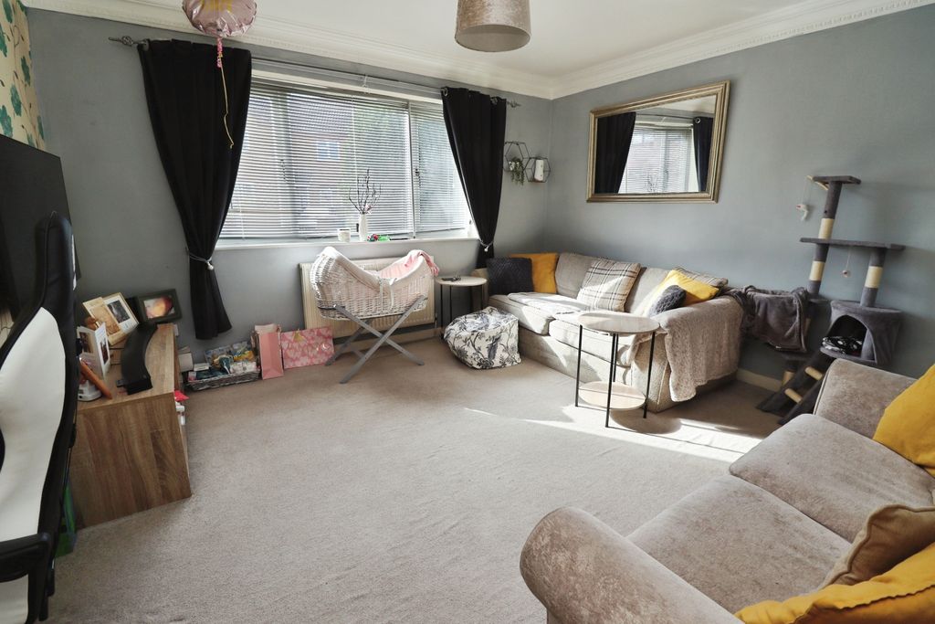 Property photo 3 of 10
