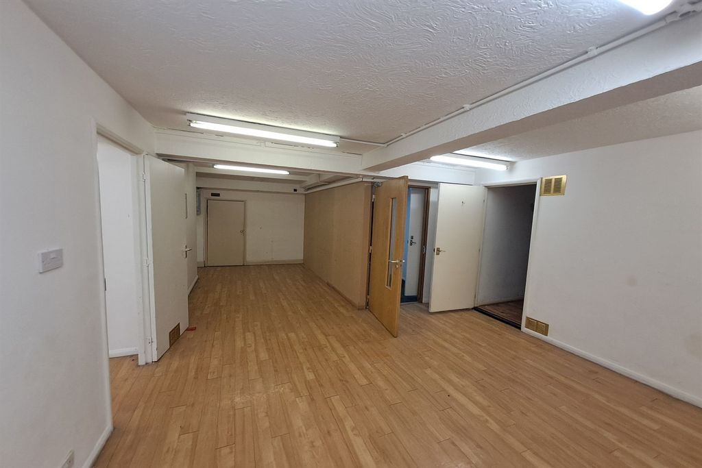 Property photo 3 of 4 (Main)