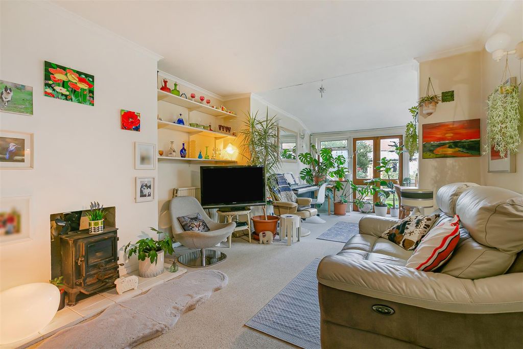 Tudor Drive, Kingston Upon Thames KT2 photo 5