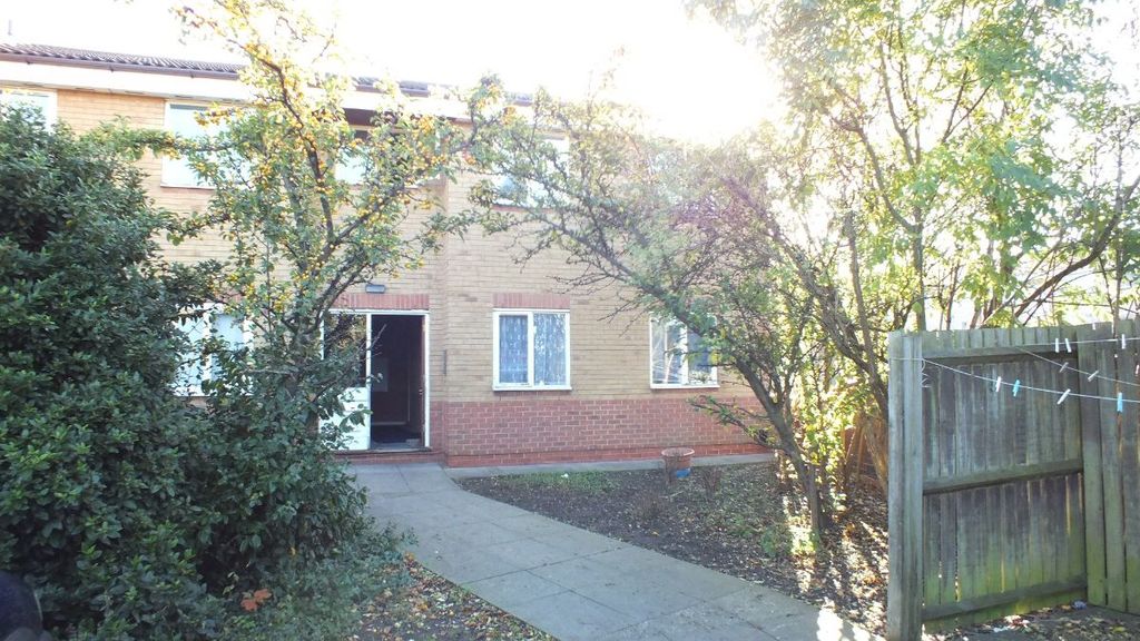 Property photo 2 of 7