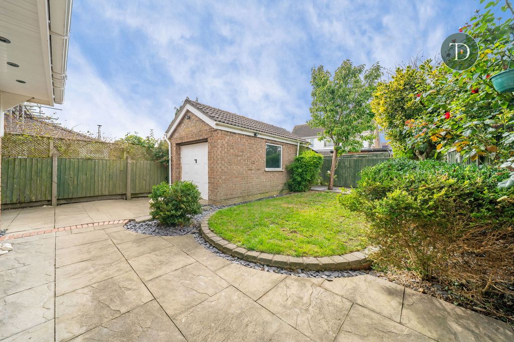 Property photo 2 of 24