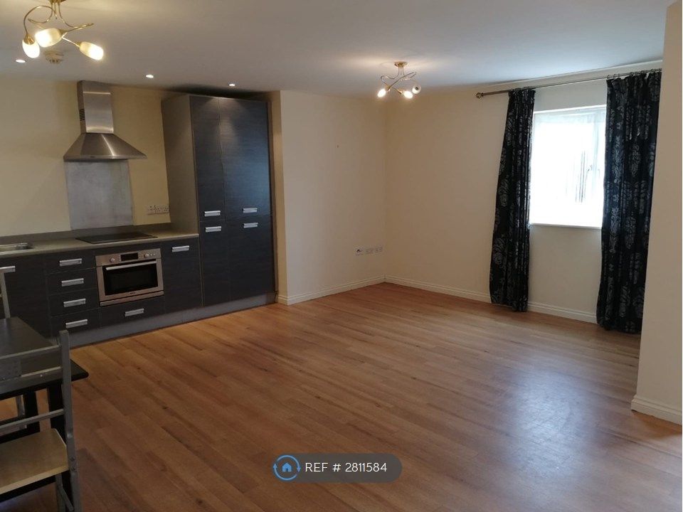 Property photo 2 of 5 Lounge / Kitchen