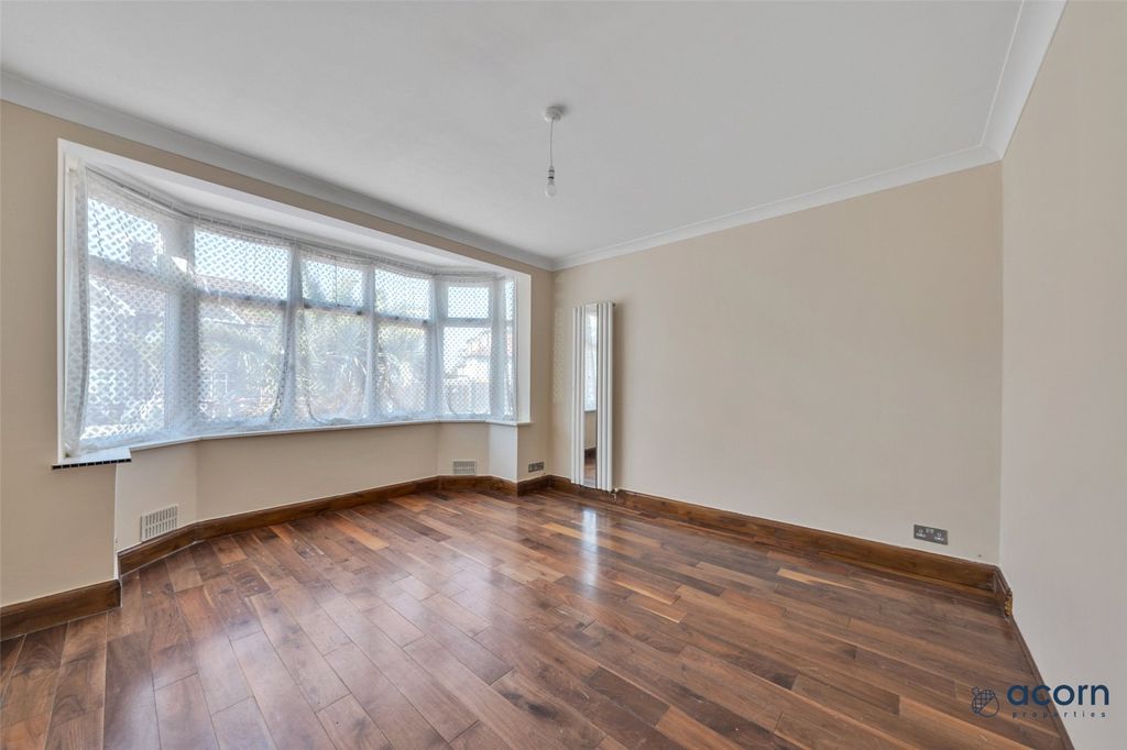 Property photo 3 of 19 Picture No. 08