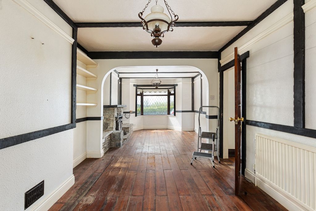 Property photo 2 of 31 4029453