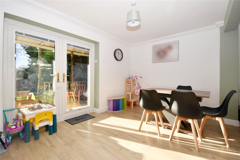 Property photo 3 of 13 Picture No. 15