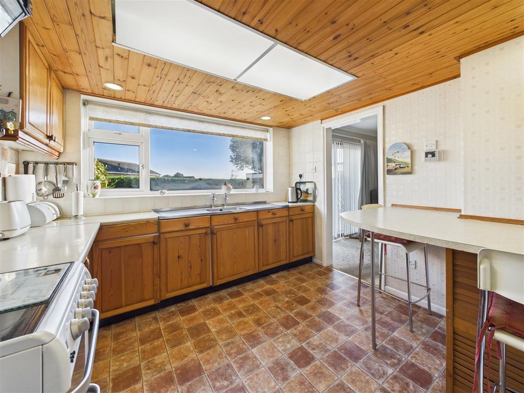 Property photo 2 of 15 Cam05476G0-Pr0058-Still001.Jpg