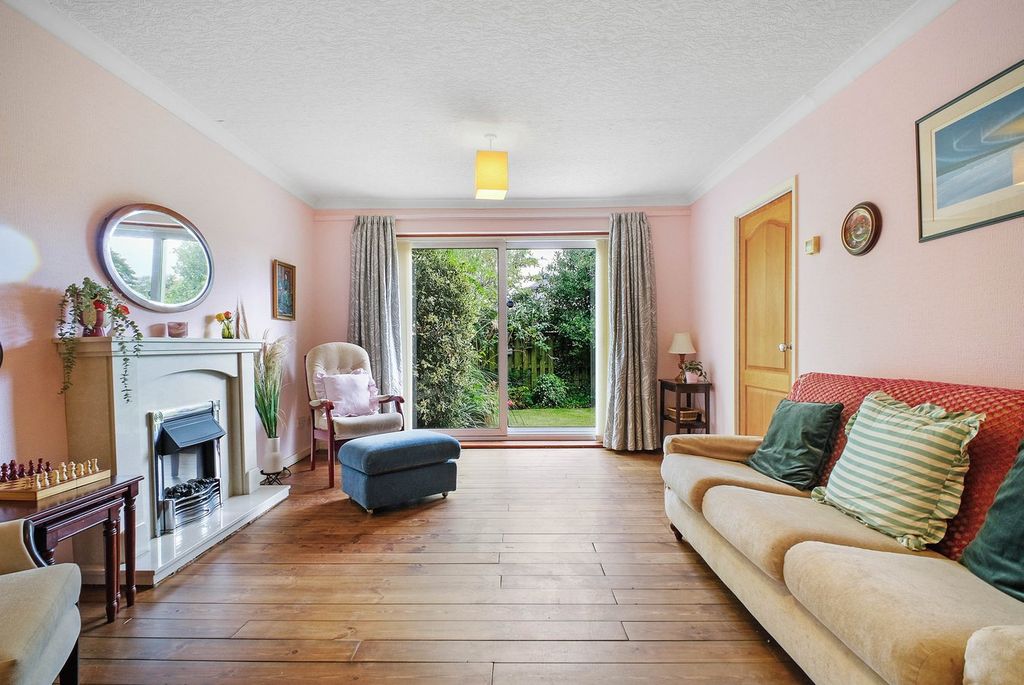 Property photo 3 of 18