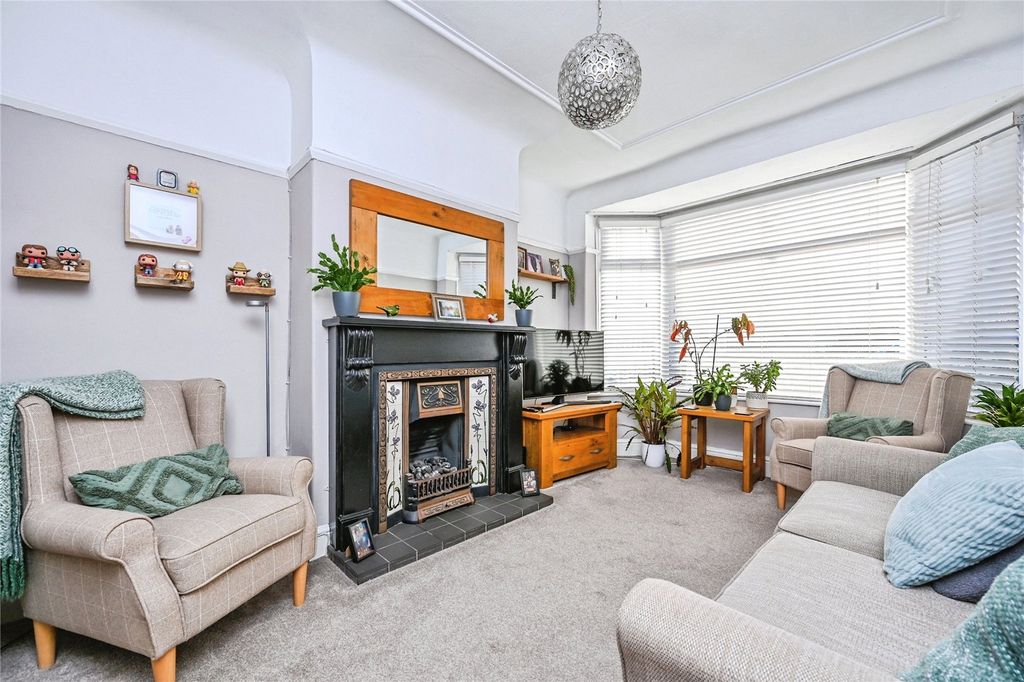 Property photo 3 of 20 Picture No. 11