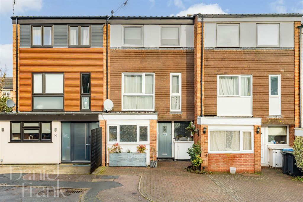 Property photo 1 of 18