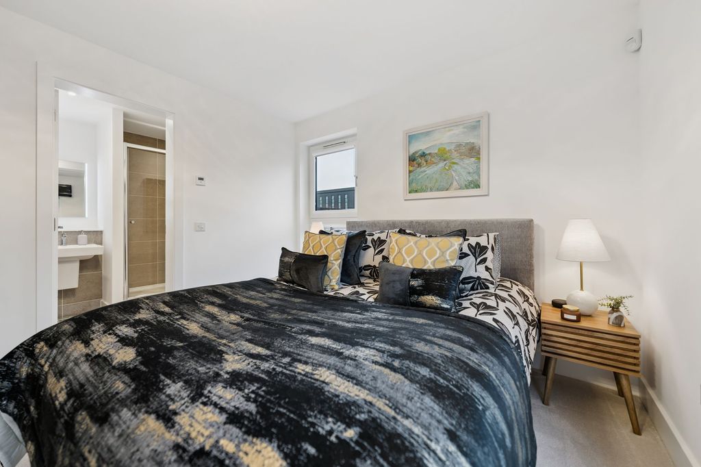 Additional image 11 of 2 bed flat for sale122 Festival Court, Main Door, Prince's Quay, Glasgow G51