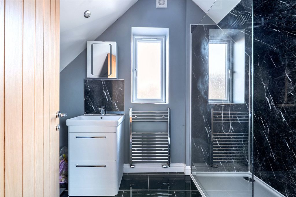 Property photo 3 of 11 Picture No. 01