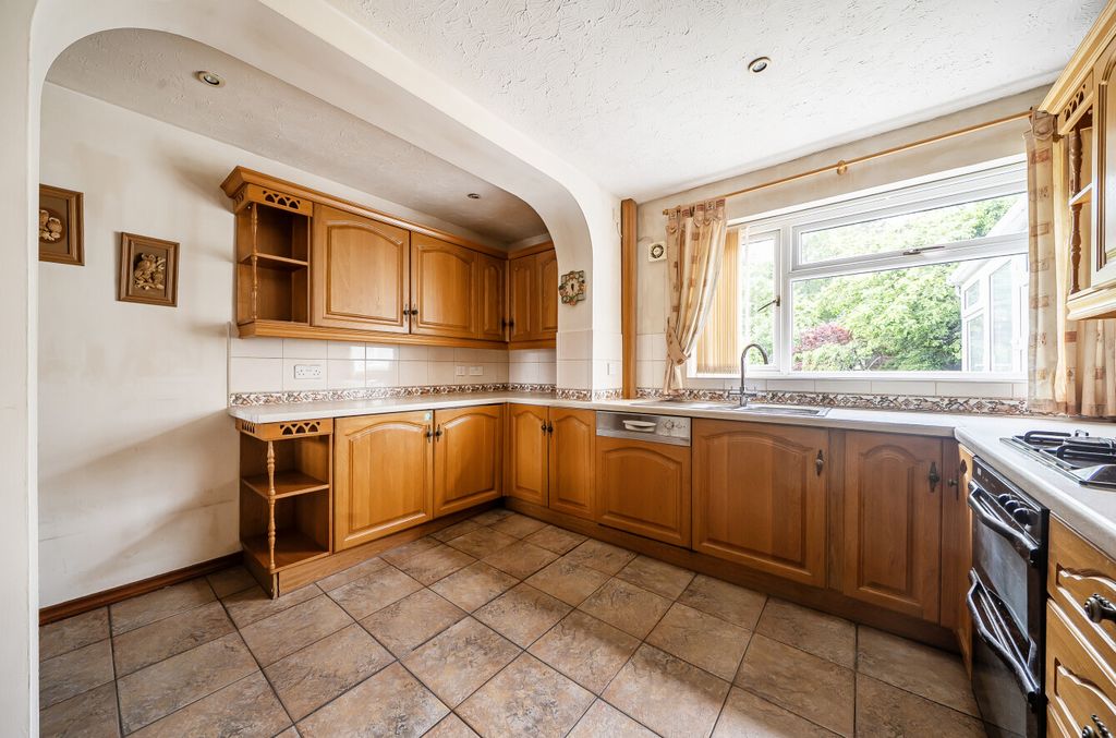 Property photo 3 of 20 1463231-20-6A0c484Ae02F9