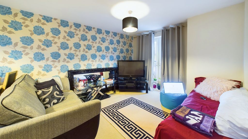 Property photo 2 of 21 3764716