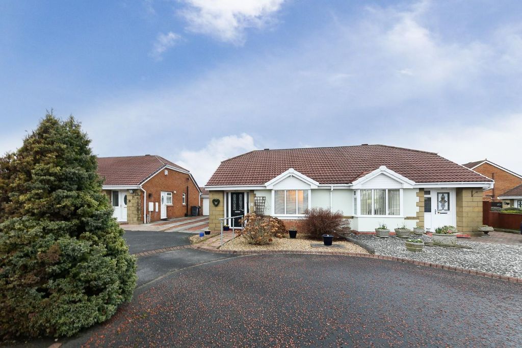 Property photo 1 of 12 External