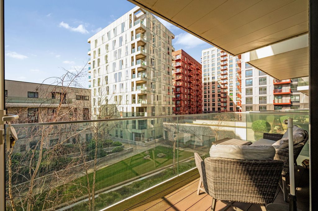 Property photo 2 of 11