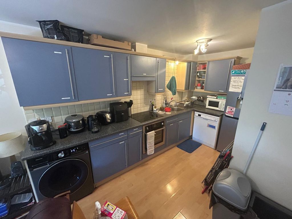 Property photo 1 of 5