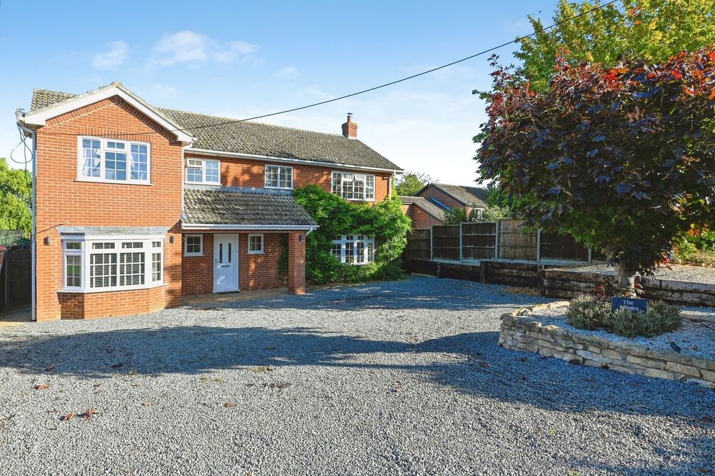 Property photo 1 of 34
