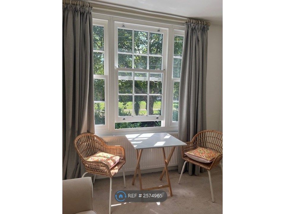 Property photo 1 of 15 South Facing Sitting Room