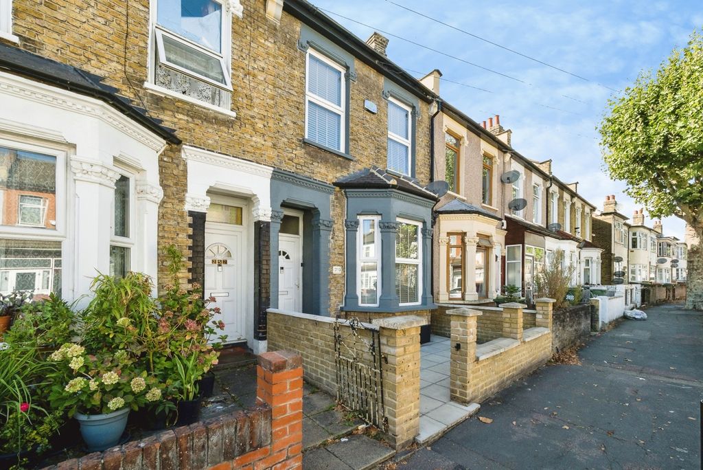 Property photo 1 of 21 Pbox-Img.Jpg