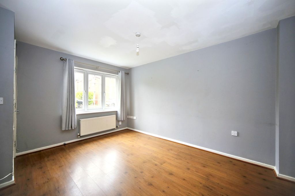 Property photo 2 of 24