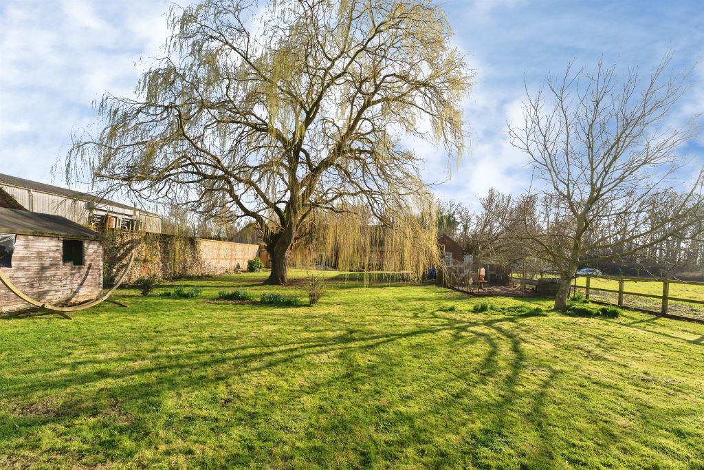 Property photo 3 of 25