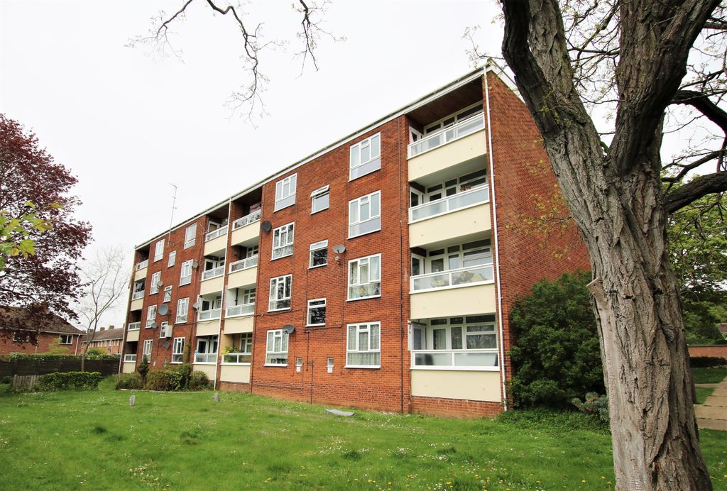 Property photo 1 of 8 Img_8829