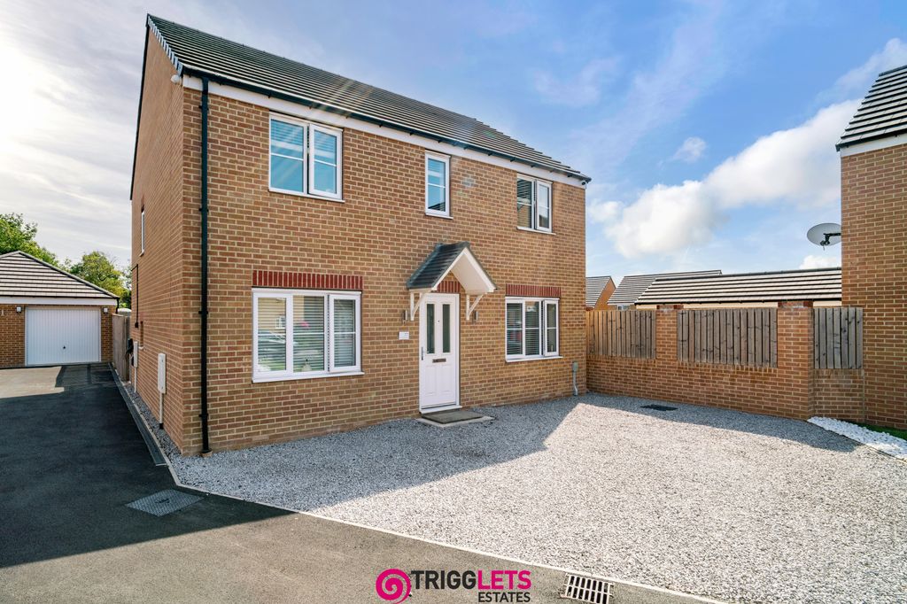 Property photo 1 of 36