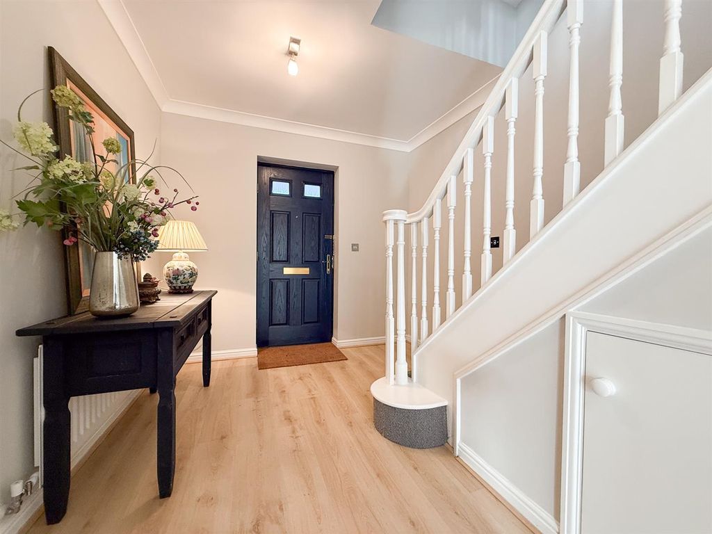 Property photo 2 of 21 Hall