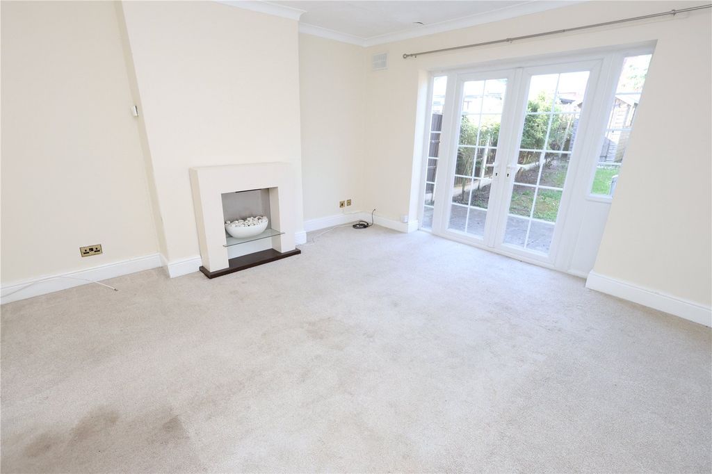 Property photo 3 of 13 Picture No. 02
