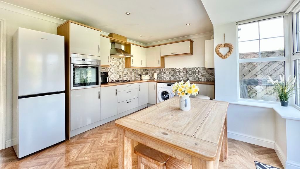 Property photo 3 of 16 Photo 14