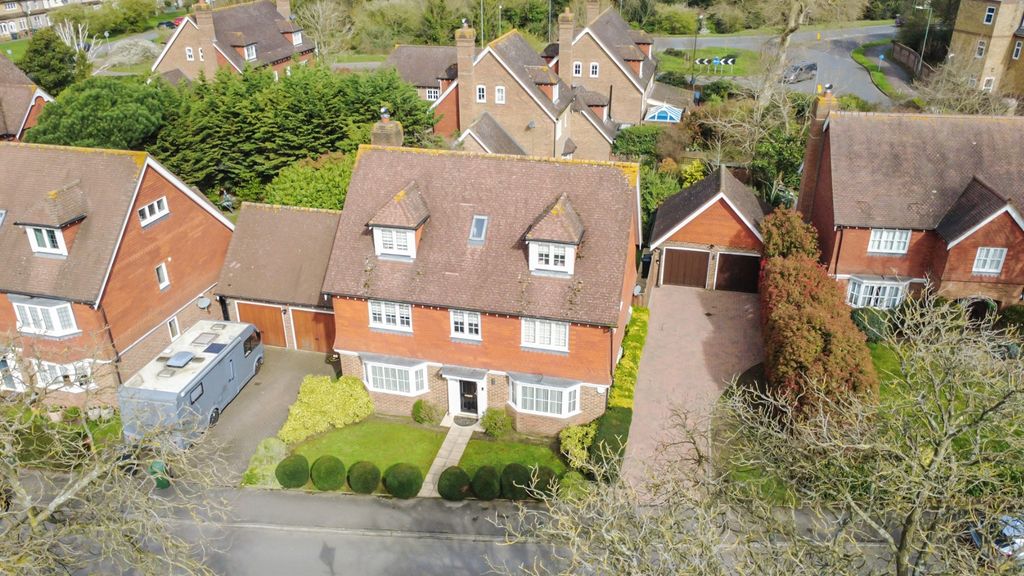 Property photo 2 of 31 4799131