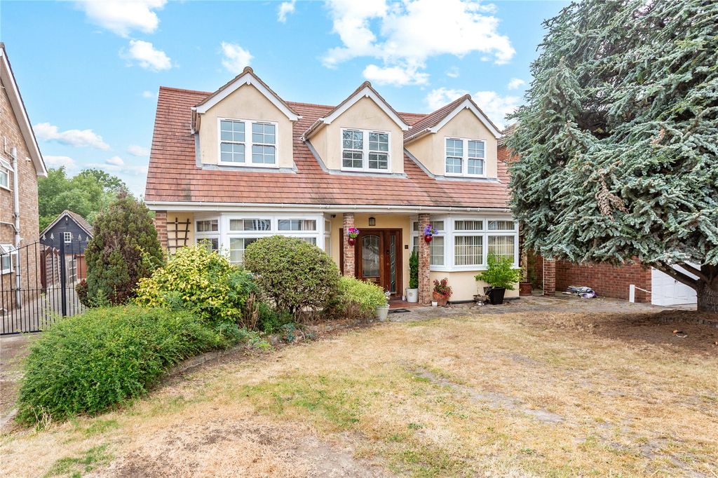 Property photo 2 of 18 Front