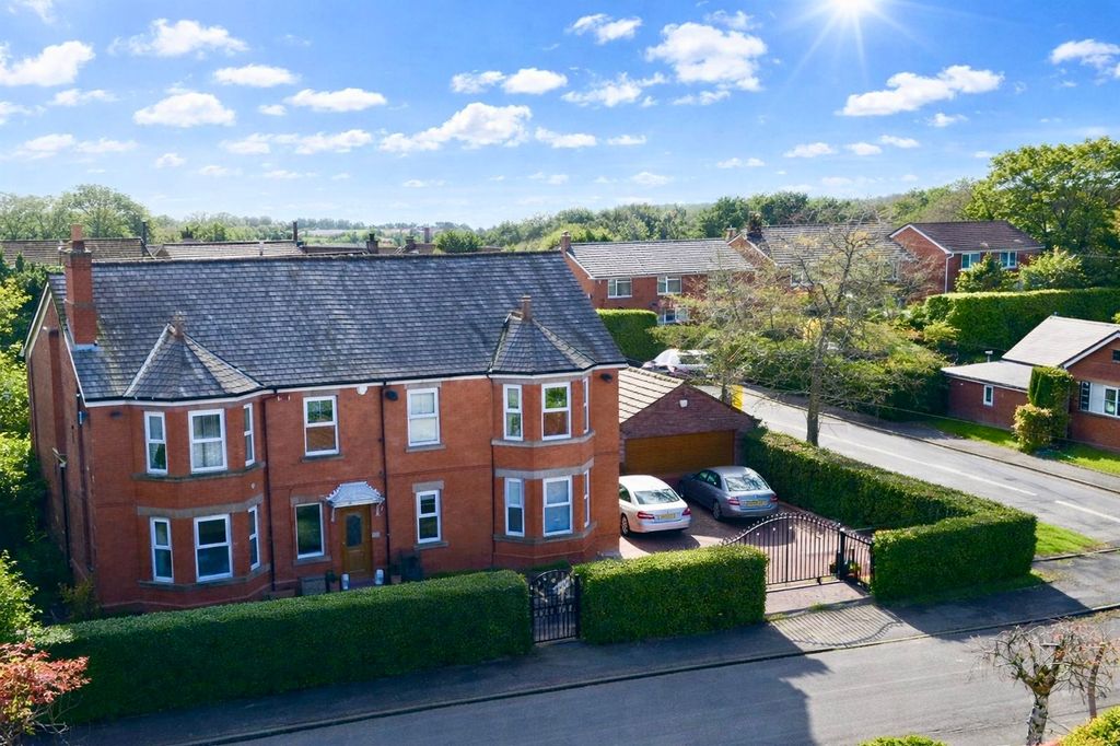 Property photo 3 of 48