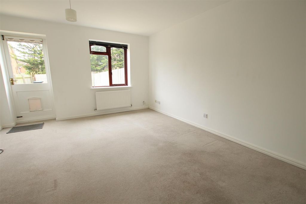 Property photo 3 of 10 Img_0574.Jpg