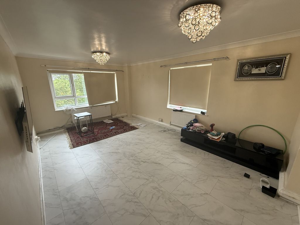 Property photo 1 of 8 2 Bedroom Flat For Rent In Northolt