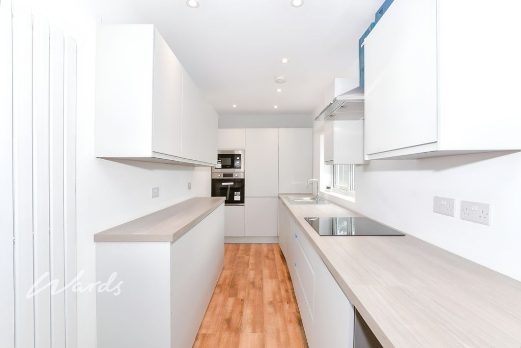 Property photo 2 of 12 A0934Ca8-901Grf3B